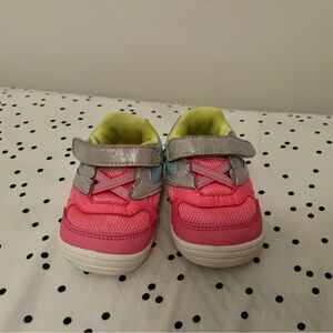 Stride rite strap velcrow toddler shoes